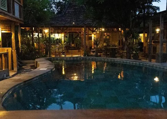 Sunrise And Lounge Hotel Panji