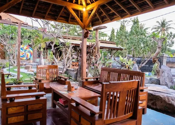 Sunrise And Lounge